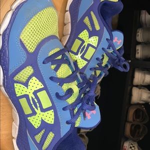 girls colorful and gently worn ua tennis shoes!